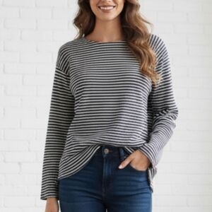 Sz M Linda Lundstrom Striped Blue and White Sweater Top